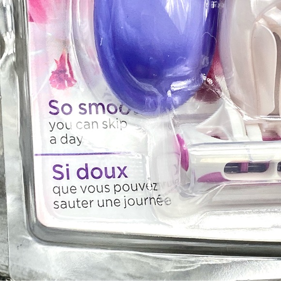 NWT Schick Quattro Sensitive Skin Razors 3-Count 4-Blade Disposable Shave 3 Pack - Picture 4 of 9